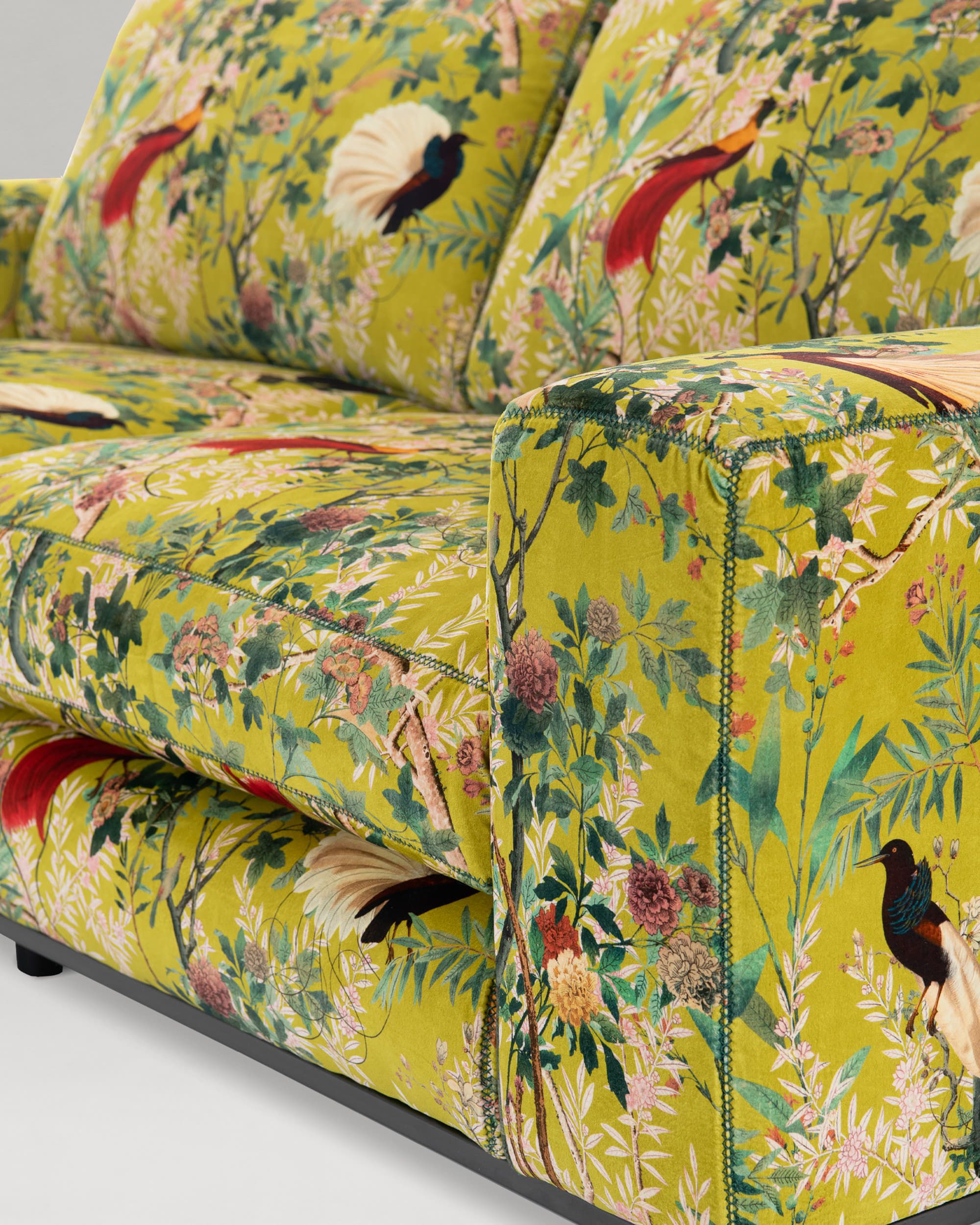 ALPHARETTA SOFA - ROYAL GARDEN Green Velvet MINDTHEGAP Green
